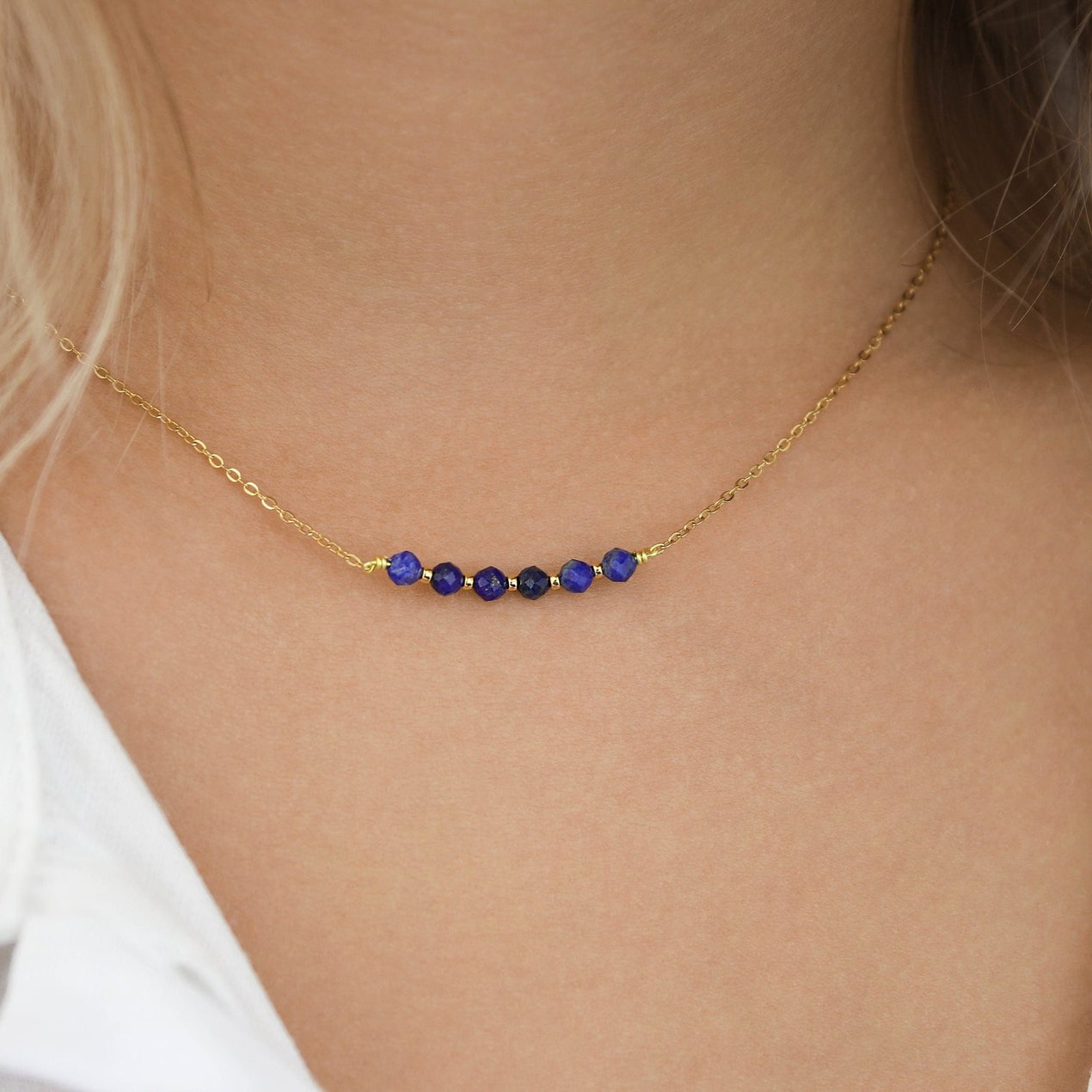 Collier de perles fantaisie lapis lazuli type collier plastron