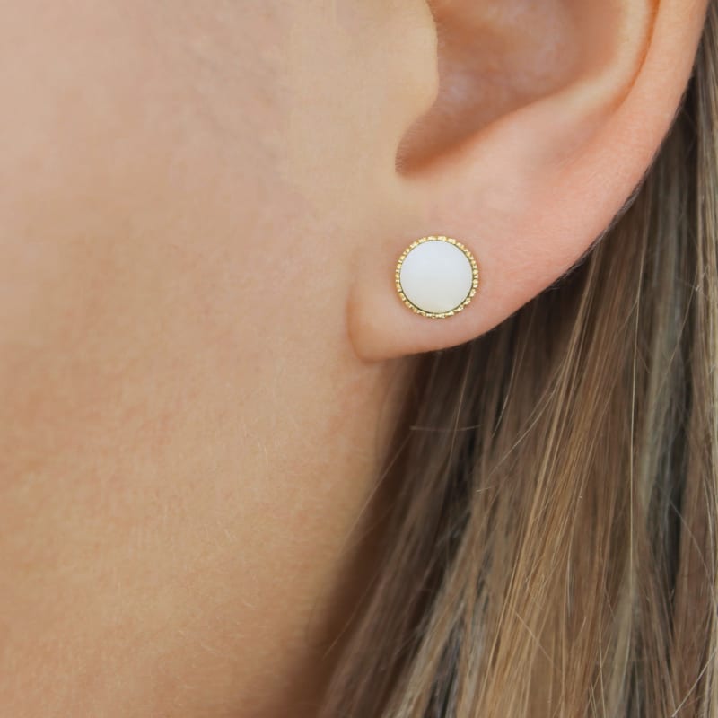 Boucles D'oreilles Percées Couleur Or Avec Perles Nacrées - Modèle 3373 - Occasion état Neuf