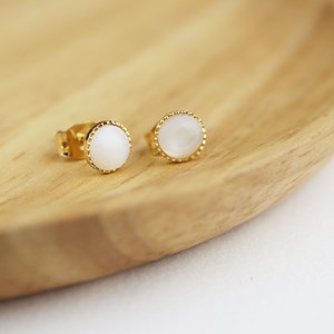 Boucles d'oreilles puces - nacre