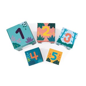 Pyramide et figurines les animaux