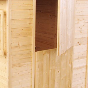 Cabane en bois avec pergola ajourée euge