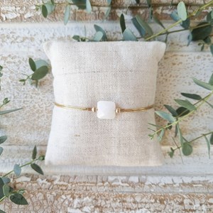Bracelet fin avec jade blanche - p