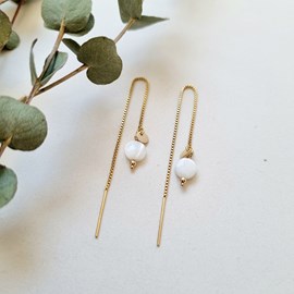 Boucles d'oreilles, chaines et gemmes