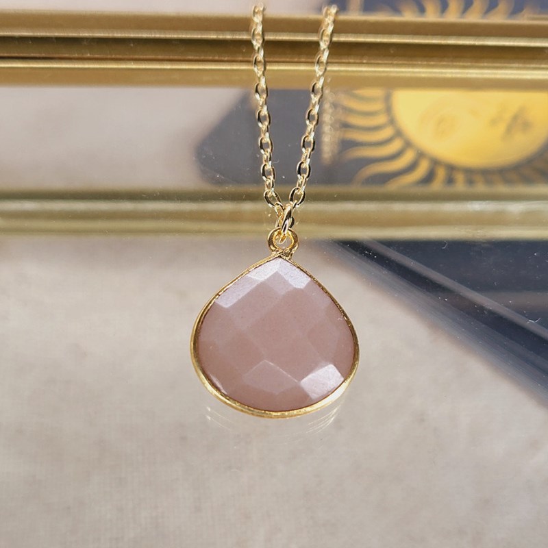 Lila in the sky - Collier or et pierre de lune pêche