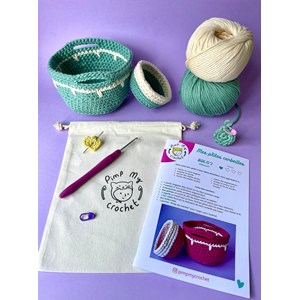 Kit de crochet  corbeilles bleues