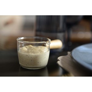 Mini casserolette en verre avec manche en bois