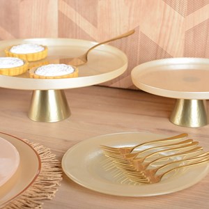 Plat à gâteaux vanille sur pied dore h28cm