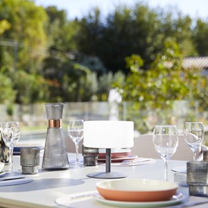 Lampe de table noir atlas