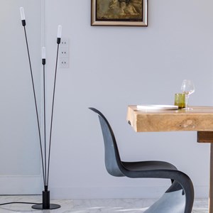 Lampadaire secteur noir reeds