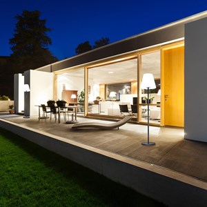 Lampadaire lumineux solaire blanc standy