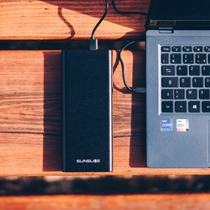 Batterie externe 100w pour ordinateurs