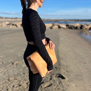 Tapis de yoga voyage totem jaune or