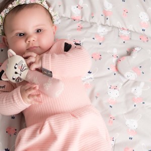 Hochet tricoté en coton bio, chaton