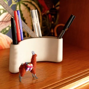 Parenthèse - pot à crayons béton