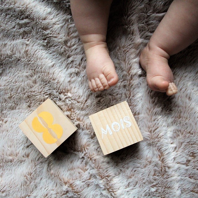 Bib et Bob - Cubes étapes en bois pour bébé abricot