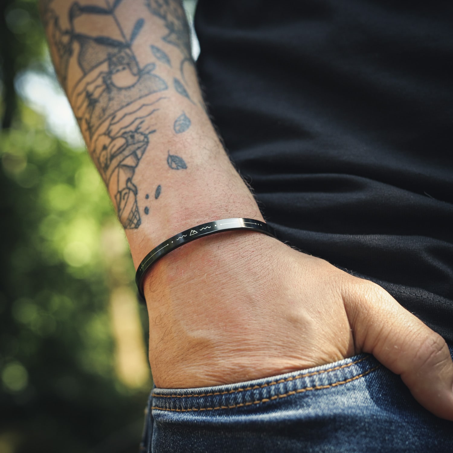 Bracelet mousqueton noire tatoué phare homme- Fabriqué en Bretagne