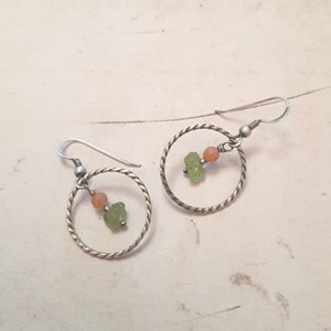 Boucles d'oreilles ethniques péridot