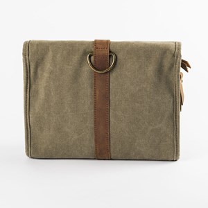 Trousse toilette à suspendre verte