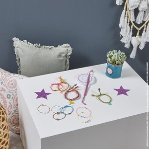 Coffret 13 bracelets de l'amitié à cr?