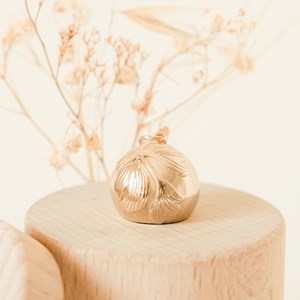 Bola ginkgo or jaune