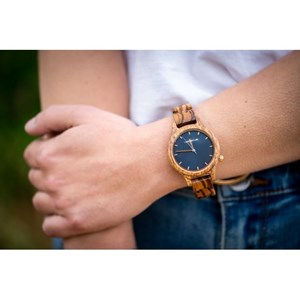 Montre femme en noyer bleu abyss