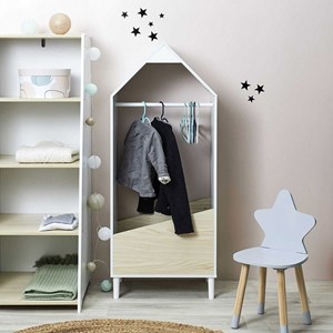 Penderie enfant maison