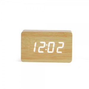 Réveil digital aspect bois