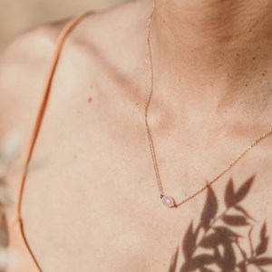 Collier quartz rose plaqué or pierre