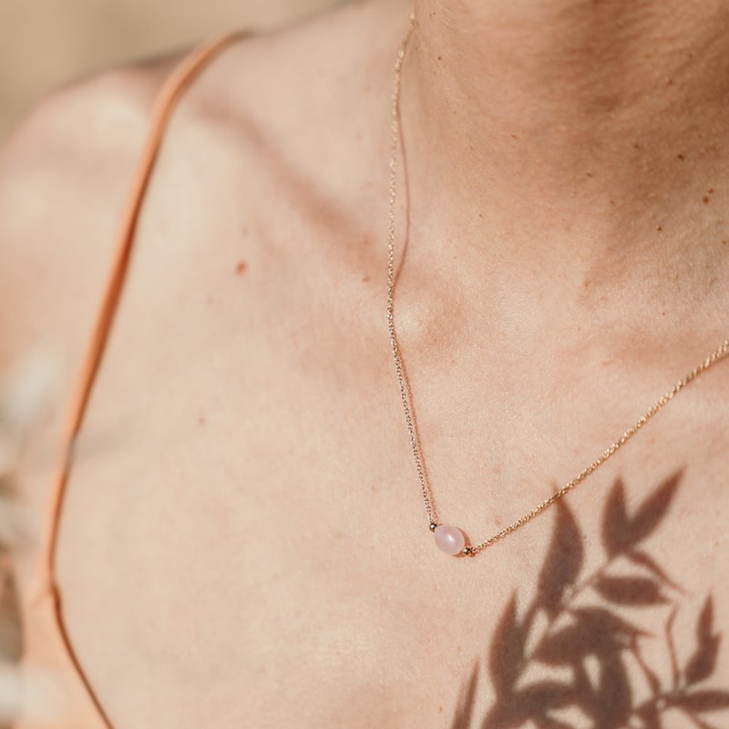 Collier quartz rose plaqué or pierre