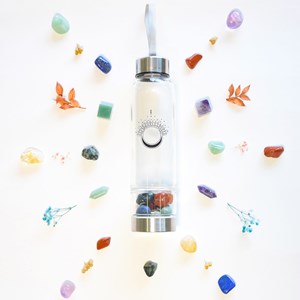 Bouteille verre pierre roulée 7 chakras