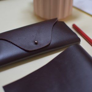 Etui à lunettes en cuir- kit diy