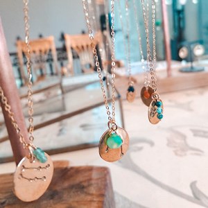 Collier astro poisson