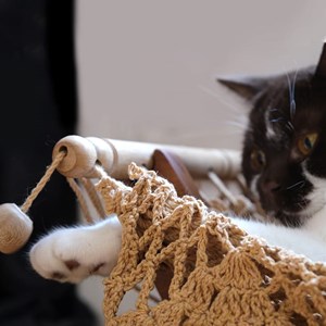 Hamac à chat taupe avec support en bois