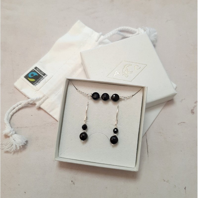 Andrea Chereau - Coffret boucles d’oreilles bracelet onyx
