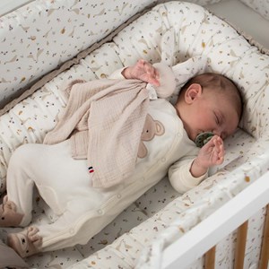 Cocon bébé matelassé réducteur de