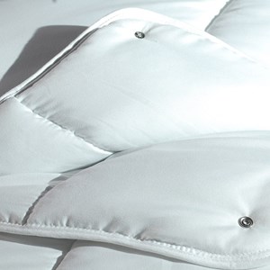 Couette blanche 4 saisons 240x260 cm 500