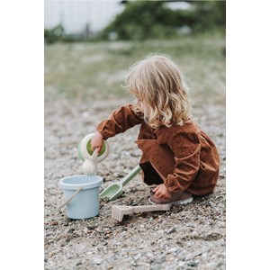 Jouets de plage en bioplastique vert