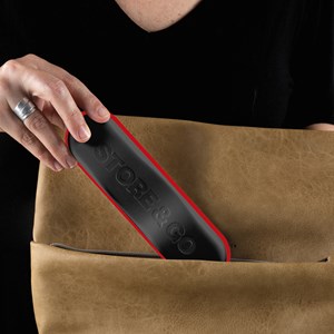 Set couverts inox et étui rouge guzzini