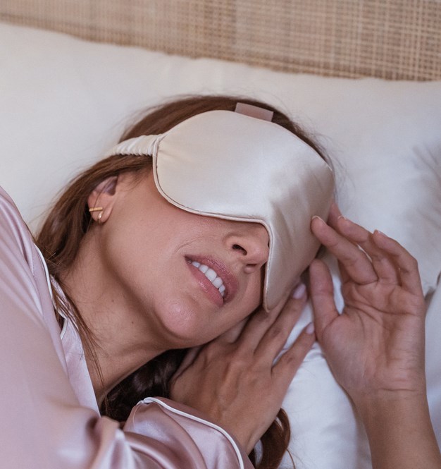 Emily's Pillow - Masque de sommeil en soie champagne
