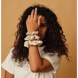 Chouchou en soie champagne 19 mo