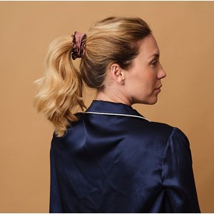 Gros chouchou en soie moka 19 mo