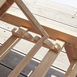 Ensemble bain de soleil et table en teck