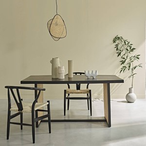 Table en bois de manguier et cannage