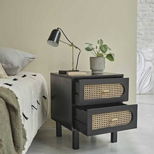Table de chevet en manguier et cannage