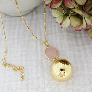 Bola or pendentif quartz rose