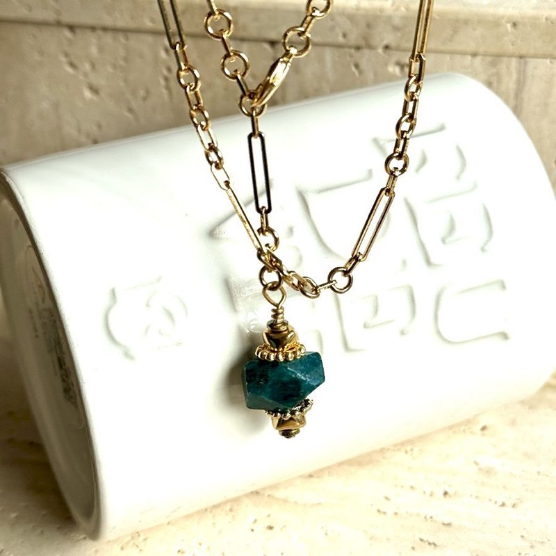 Sautoir bola apatite