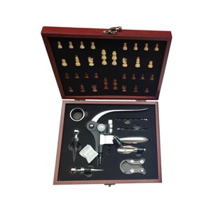 Coffret 8 outils du vin + jeu échec *