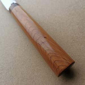 Naalien 77, le puukko en if