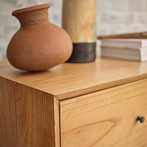 Armoire en bois de mindi