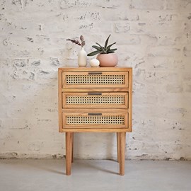 Table de chevet bois de mindi et cannage